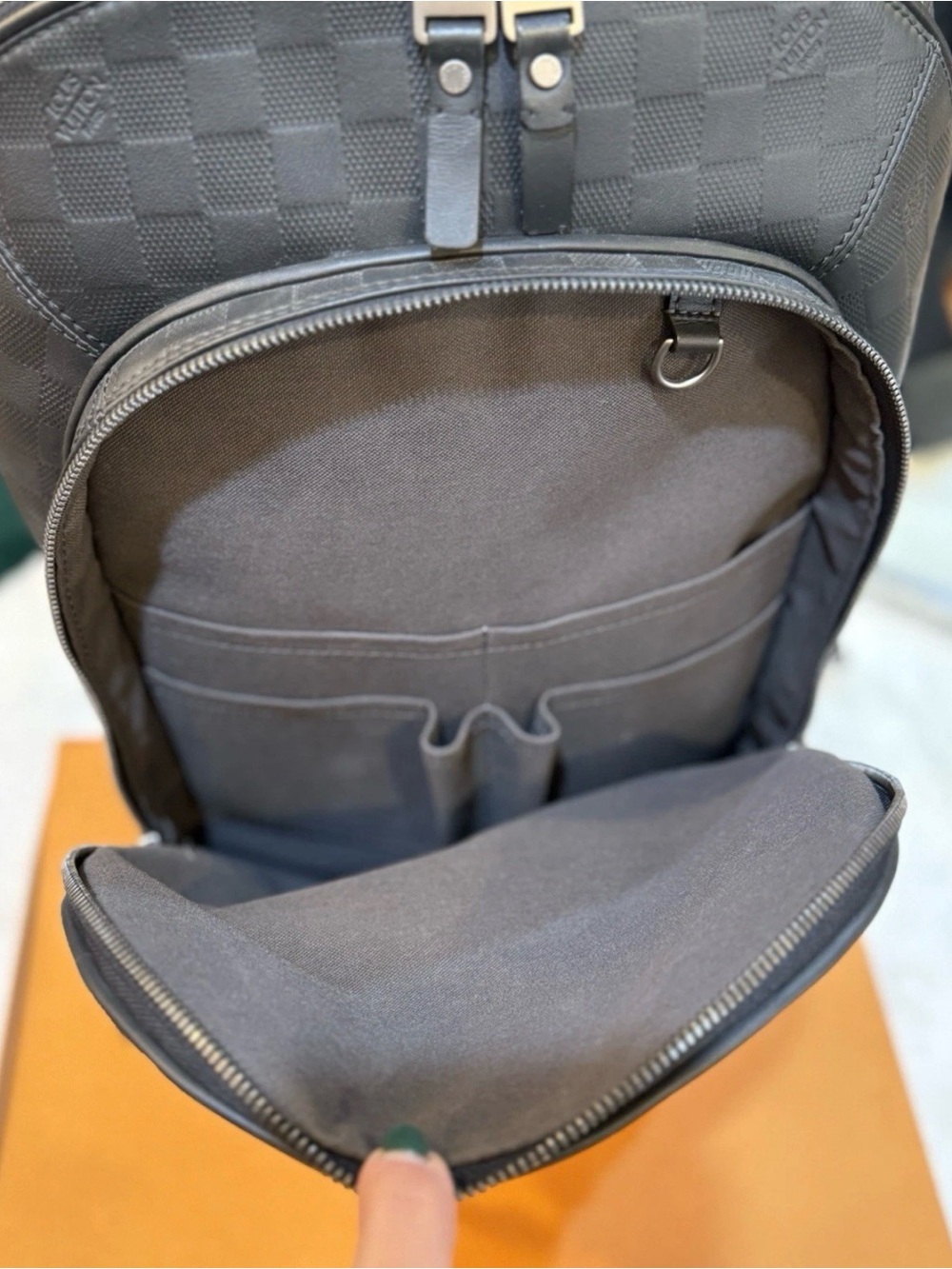 Louis Vuitton Men's Black Damier Graphite Backpack - Picture 11 of 15